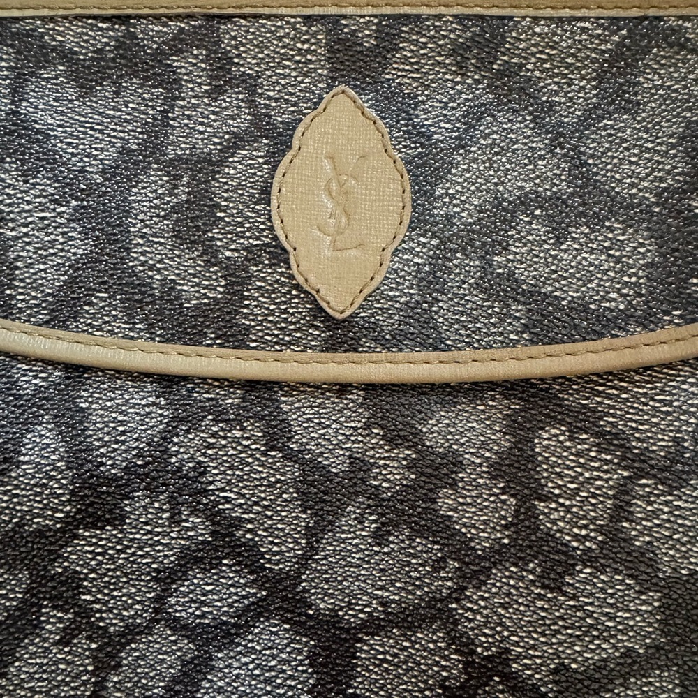 Yves Saint Laurent Vintage Black and Tan Cosmetic Case/Toiletry Bag - Picture 3 of 16